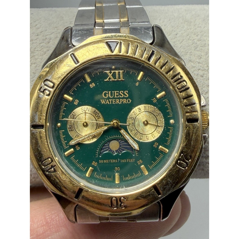 Guess Waterpro Mens Watch Green Dial Moon Phase New Battery 38MM 7.25"